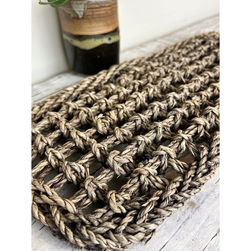 Vintage Nautical Seagrass Woven Trivet / Beach House Decor / Retro Home 15.5”
